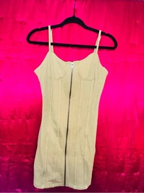 👑 Size Small Forever 21 Beige Mini Dress with Front Zip